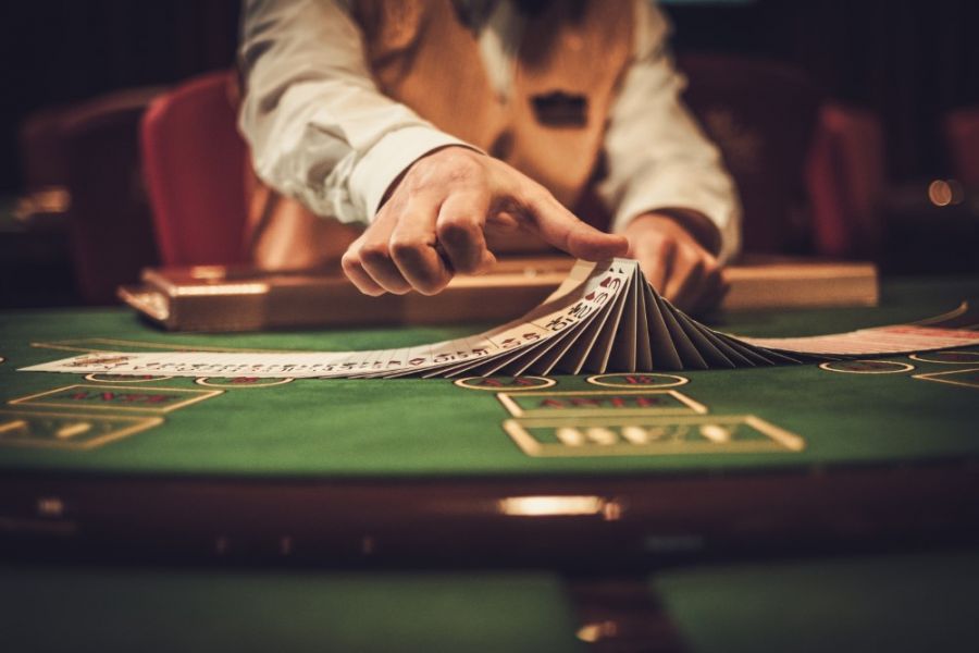 Live Casino vs RNG Games: Which Offers Better Odds for Players? Live Casino vs RNG Games: Which Offers Better Odds for Players?